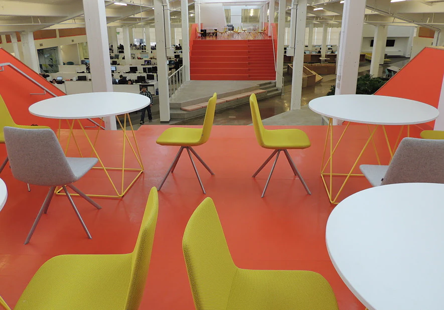 Ray Table - Image 4